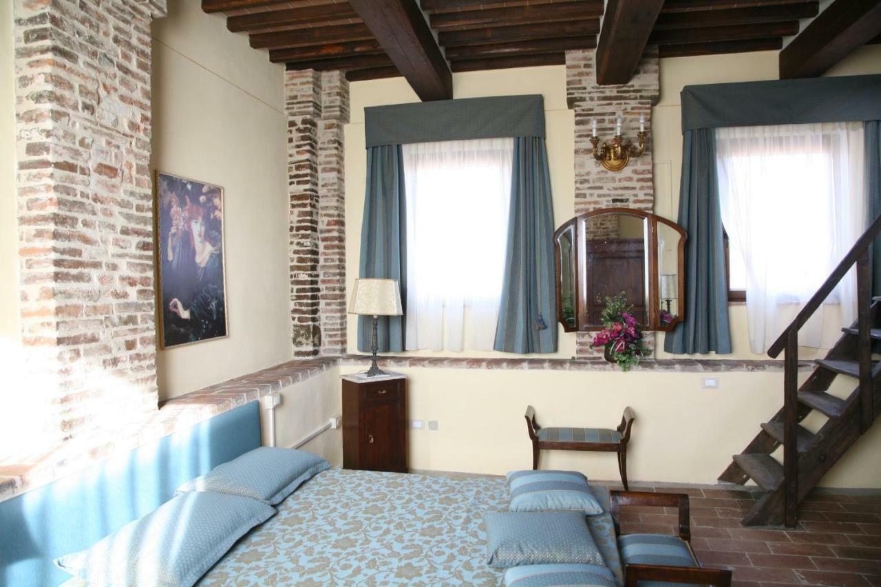 Torre Medioevale D'Uguccione Villa Sansepolcro Kültér fotó